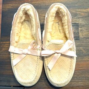UGG ANSLEY SUEDE BOW MAUVE PINK SHEEPSKIN SLIPPERS MOCCASINS